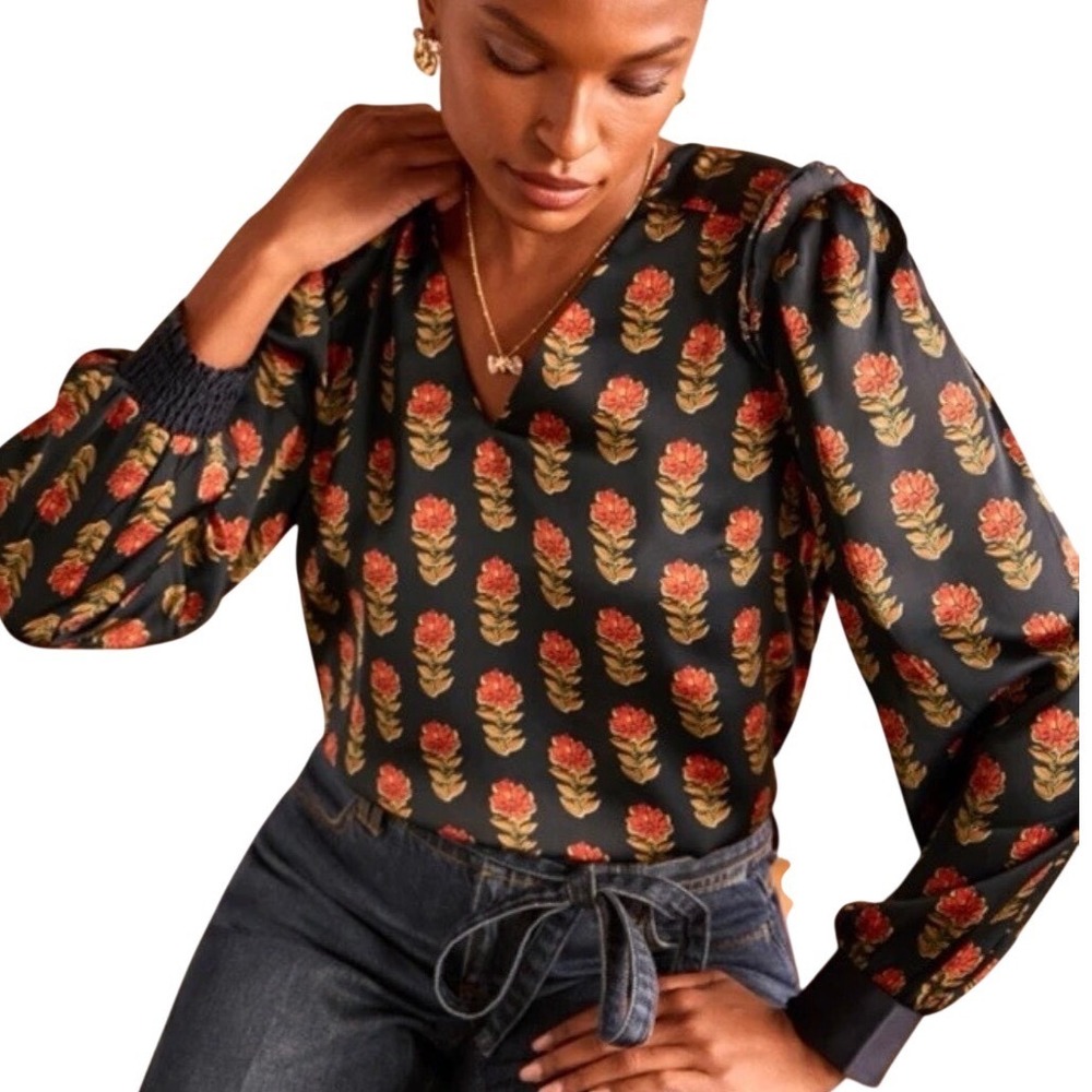 Cabi 4914 Navy Blue Orange Floral V-Neck Ruffle Shoulder Blouse Smocked Cuff M